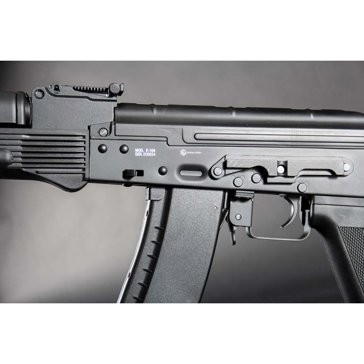 EVOLUTION E-104 PARATROOPER