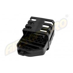 DISPOZITIV DUAL DE PRINDERE PENTRU INCARCATOARE DE M4
