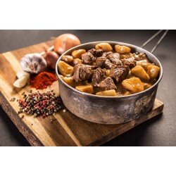 ADVENTURE MENU BEEF GOULASH WITH POTATOES