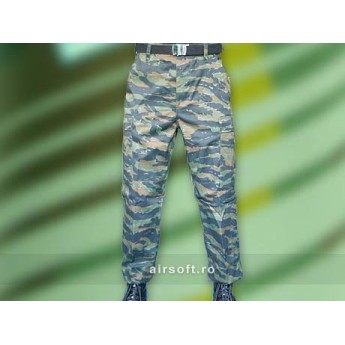 U.S. BDU FIELD TROUSERS MODEL (TIGER STRIPE)