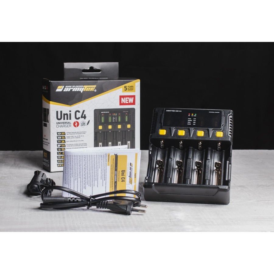 ARMYTEK UNI C4 PLUG TIPO C - CARICABATTERIE UNIVERSALE
