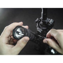 ARMYTEK SUPPORTO UNIVERSALE MODELLO AWM-06