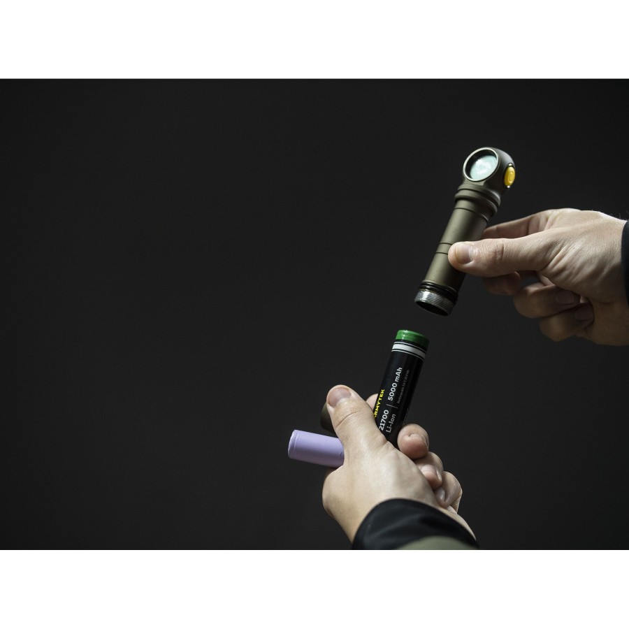 ARMYTEK LANTERNA MODEL WIZARD C2 PRO MAX - MAGNET USB - OLIVE - LUMINA ALBA