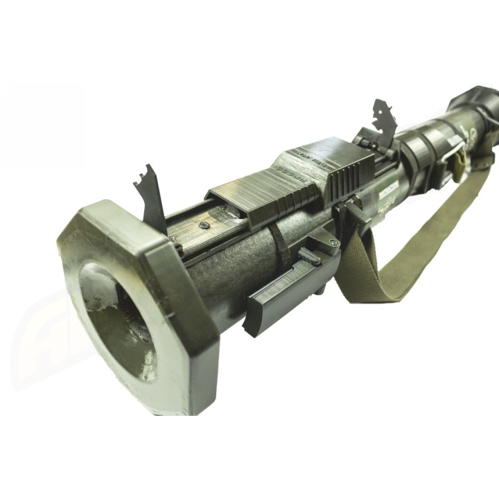 GRENADE LAUNCHER MODEL AT-4