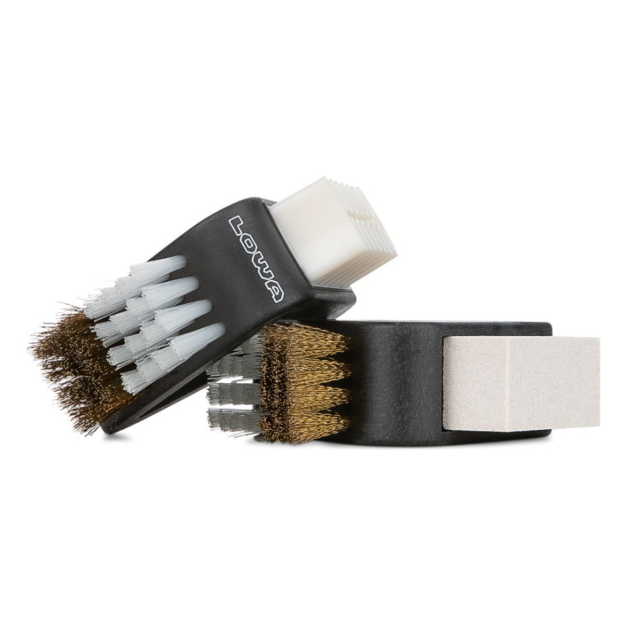 LOWA TRIANGULAR BOOT BRUSH