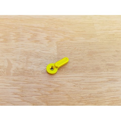 RETRO ARMS CNC FIRE SELECTOR AR15/M4 - TYPE B - GALBEN
